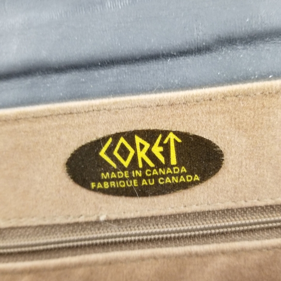 CORET | vintage flap close clutch purse - Picture 10 of 10